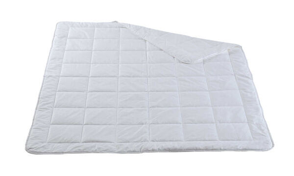Duvet léger / bambou et fibres synthétiques